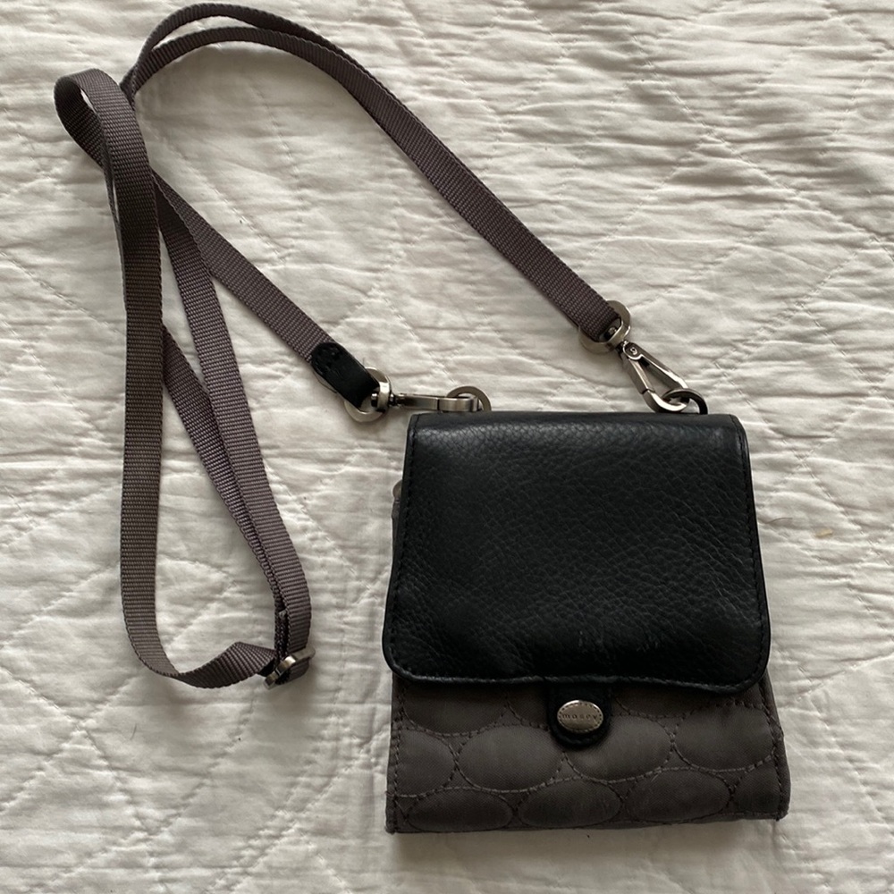 Mosey Compact Travel Crossbody